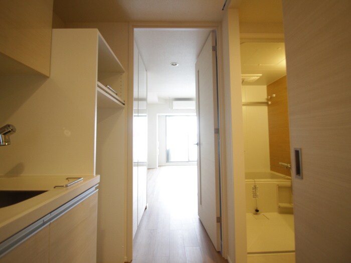 物件内観写真16　(廊下)