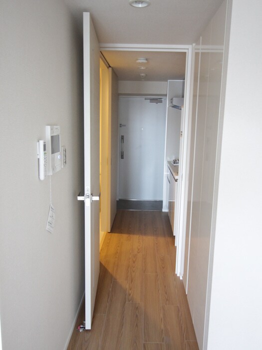 物件内観写真16　(廊下)