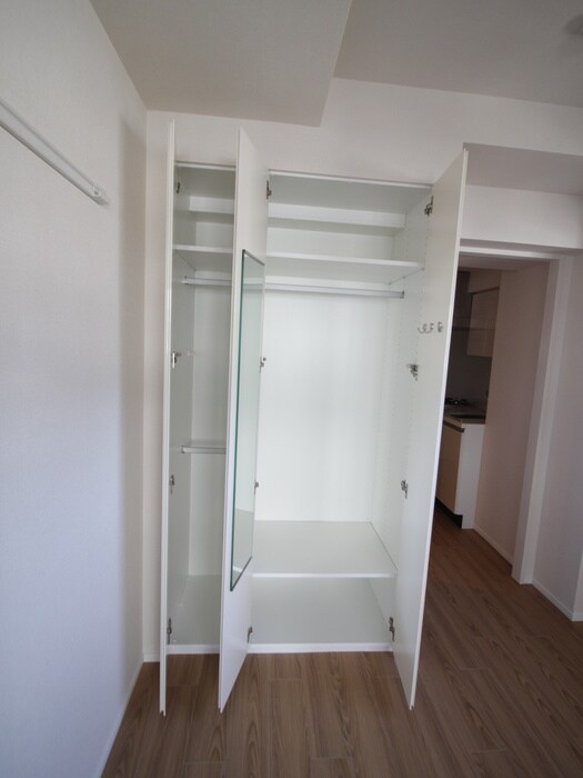 物件内観写真16　(収納)