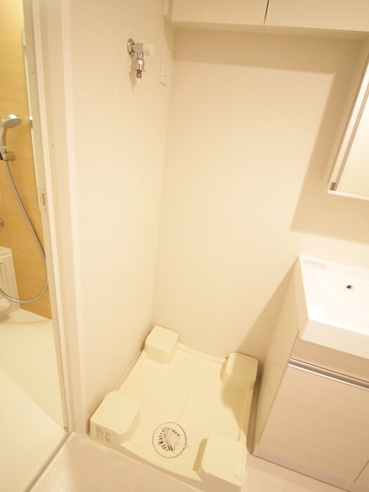 物件内観写真17　(洗濯機置場)