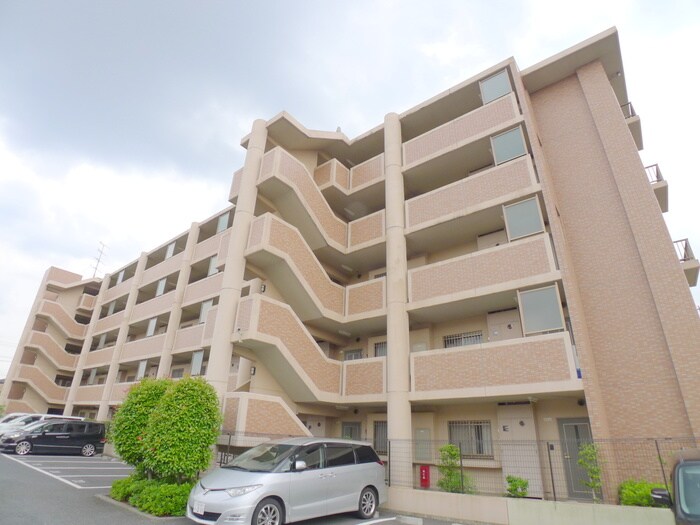 物件外観写真3　(駐車場)