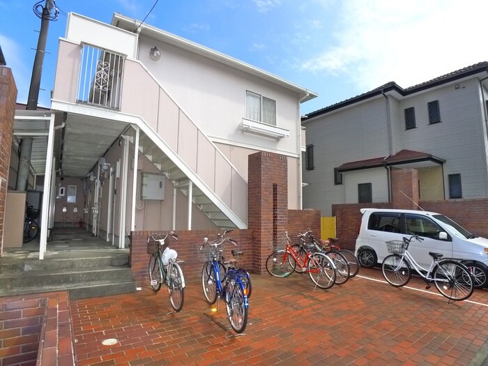 物件外観写真2　(駐車場)