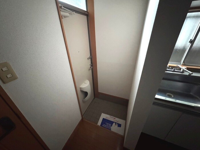 物件内観写真17　(玄関)