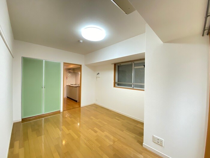 物件内観写真9　(居室)