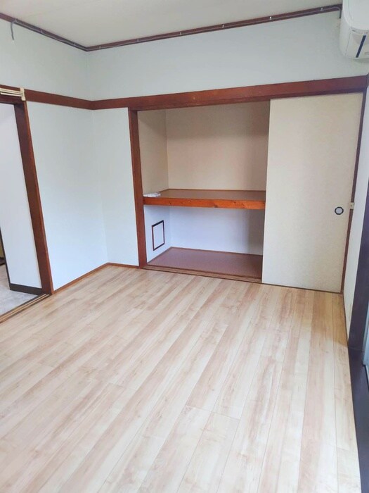 物件内観写真8　(居室)