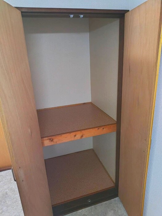 物件内観写真16　(収納)