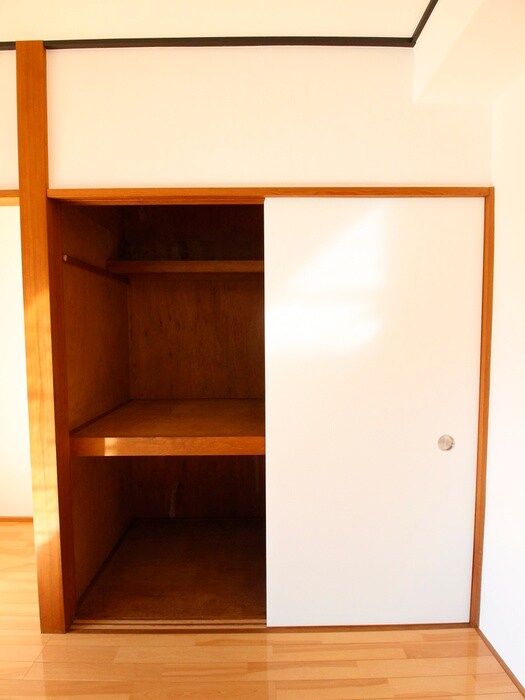 物件内観写真13　(収納)