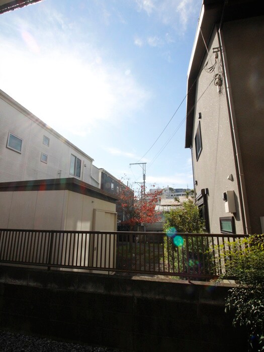 物件内観写真16　(室内からの展望)