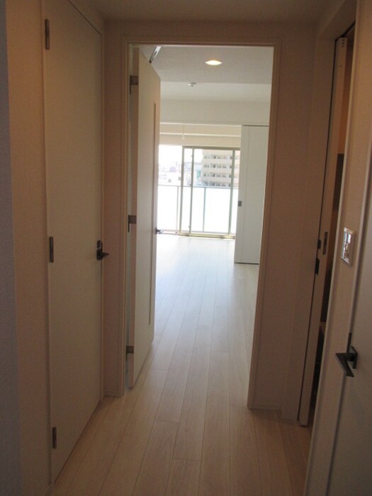 物件内観写真10　(玄関)