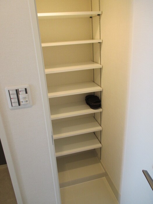 物件内観写真11　(靴箱)