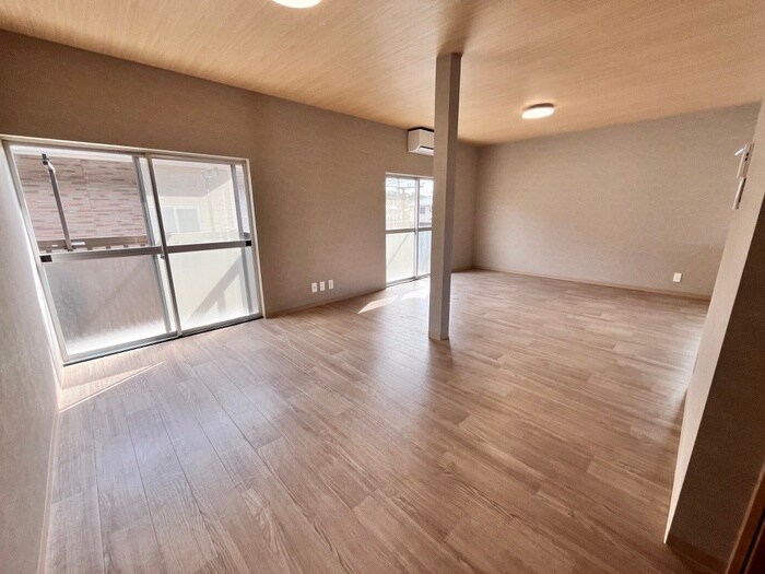 物件内観写真10　(居室)