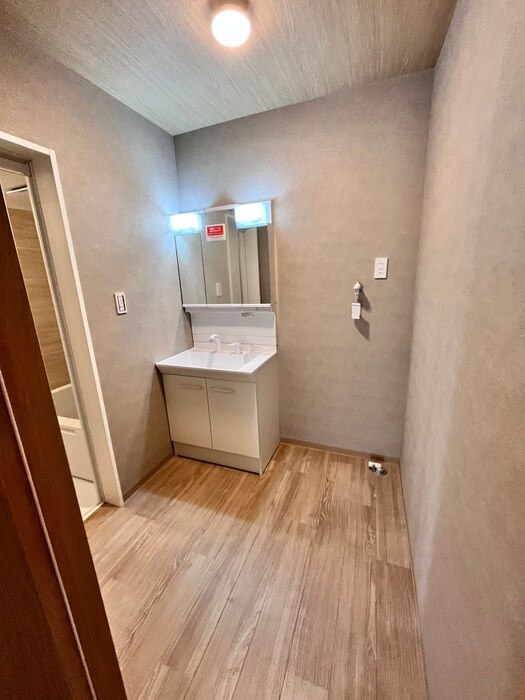 物件内観写真11　(洗面)