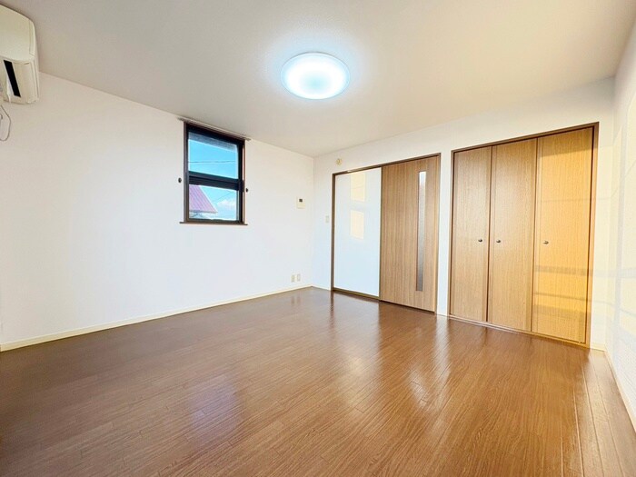 物件内観写真11　(居室)