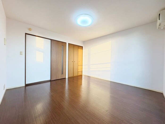 物件内観写真12　(居室)