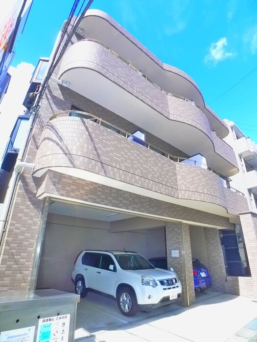 物件外観写真1　(駐車場)