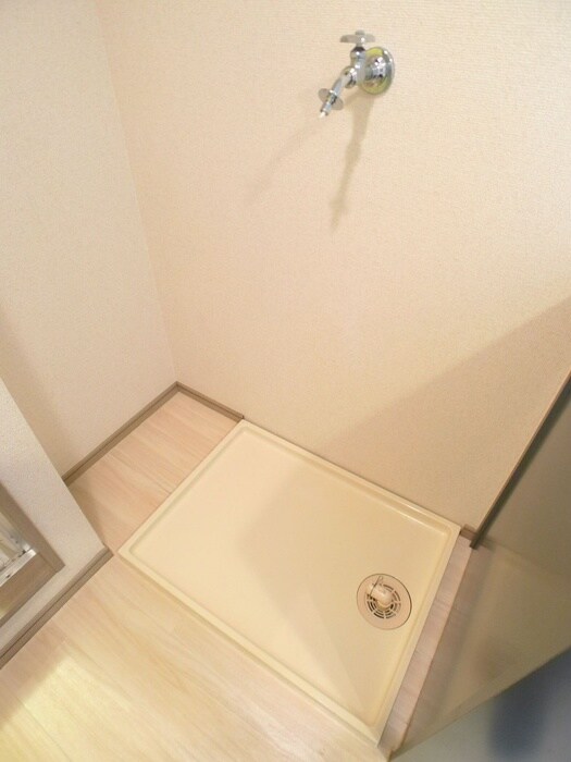 物件内観写真15　(洗濯機置場)