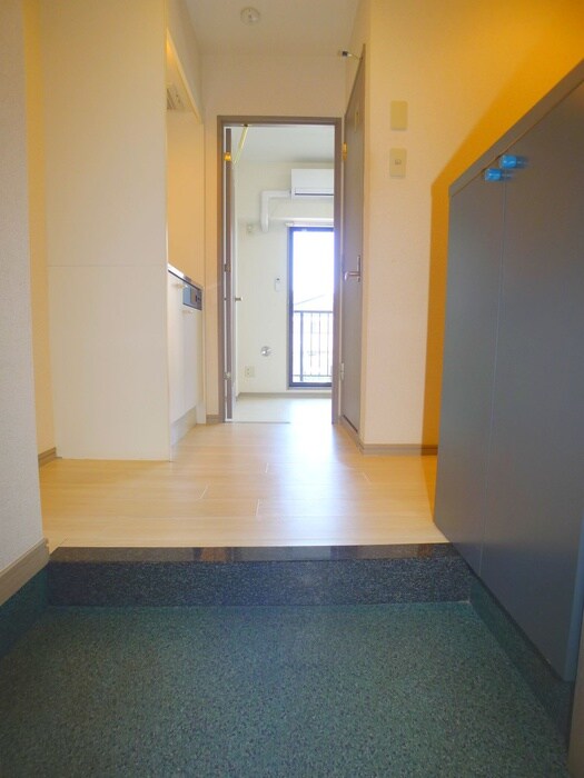 物件内観写真19　(玄関)