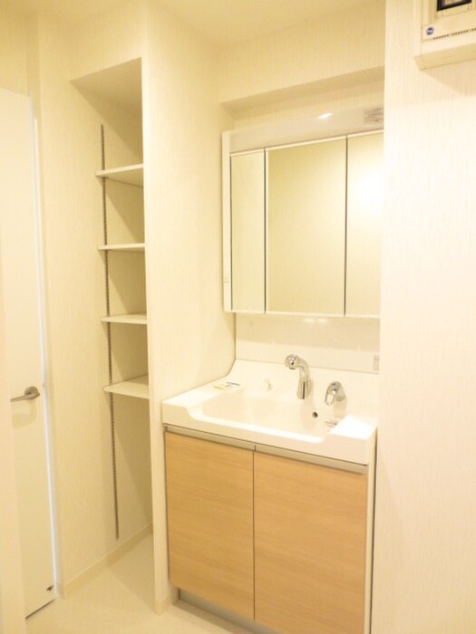 物件内観写真8　(洗面)