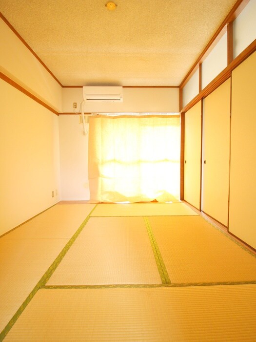 物件内観写真9　(居室)