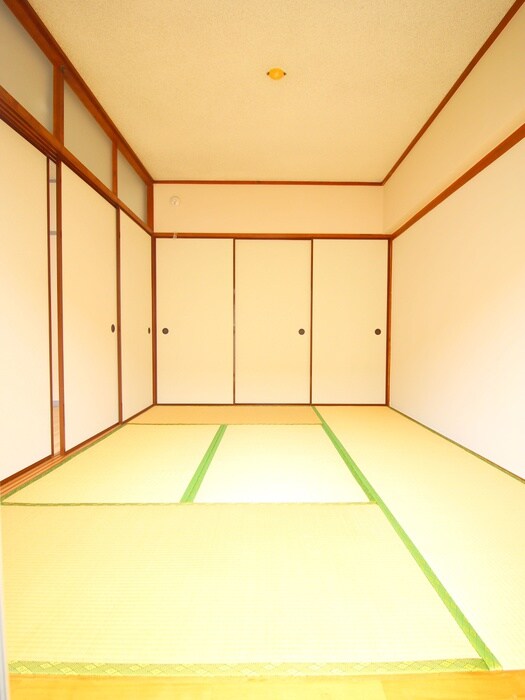 物件内観写真10　(居室)