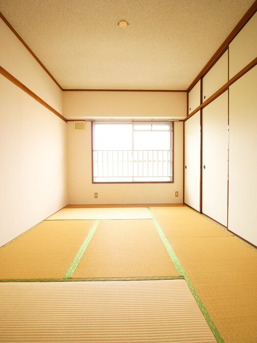 物件内観写真11　(居室)