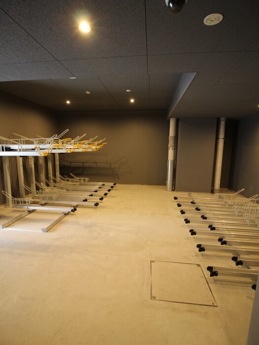 物件外観写真3　(駐輪場)