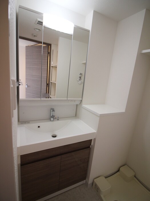 物件内観写真12　(洗面)