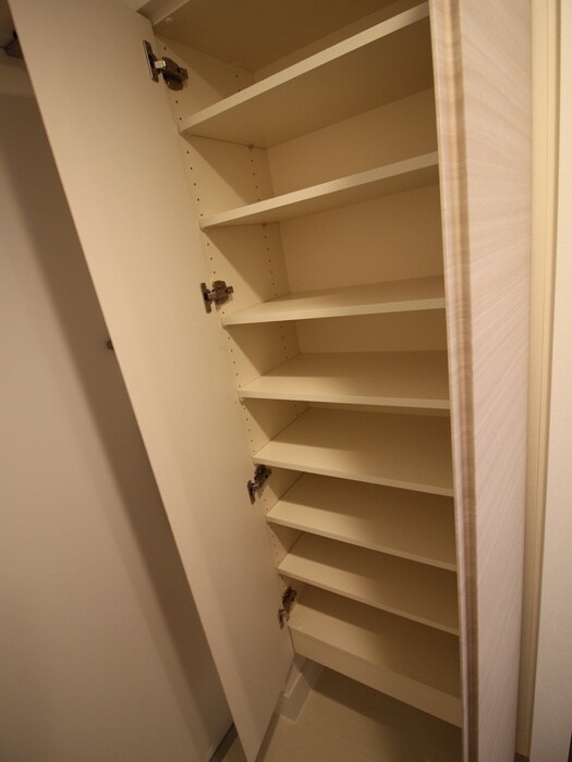 物件内観写真15　(靴箱)