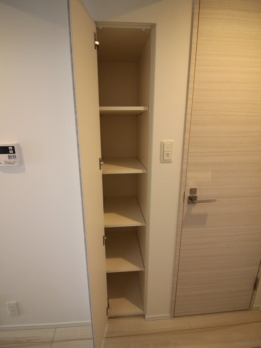 物件内観写真21　(収納)