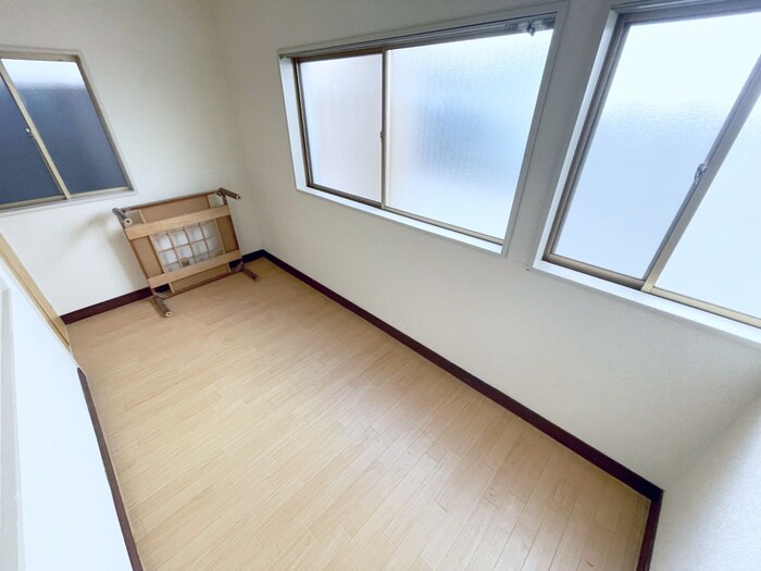 物件内観写真10　(居室)