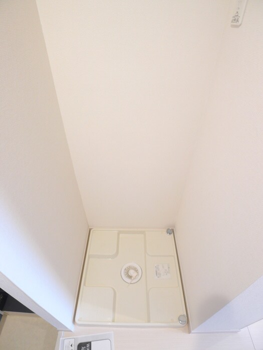 物件内観写真15　(洗濯機置場)