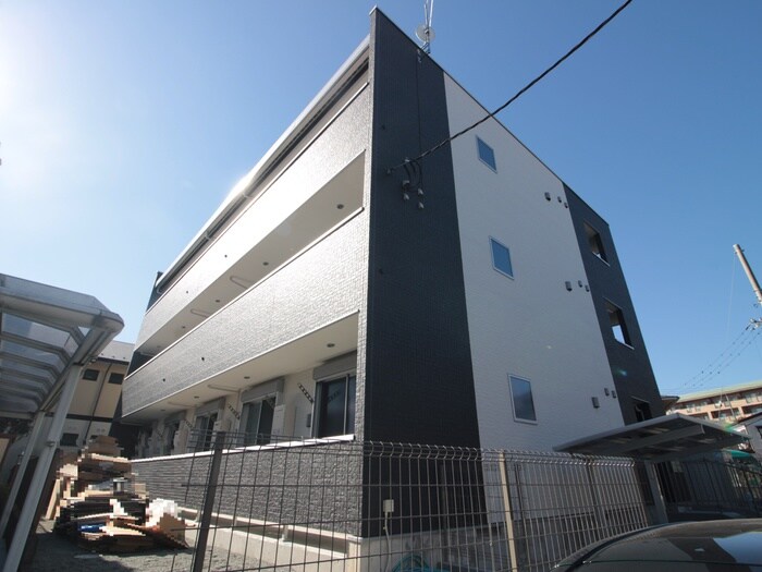 物件外観写真1　(外観写真)