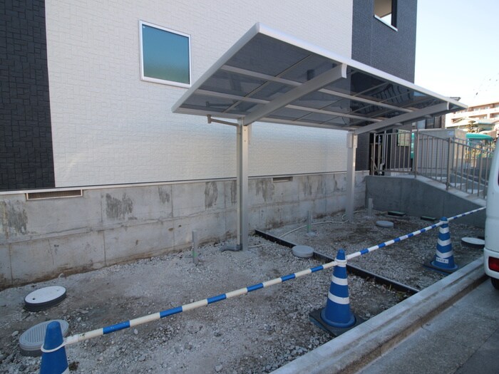 物件外観写真3　(駐輪場)