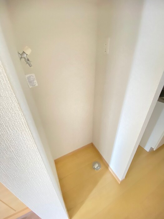 物件内観写真9　(洗濯機置場)
