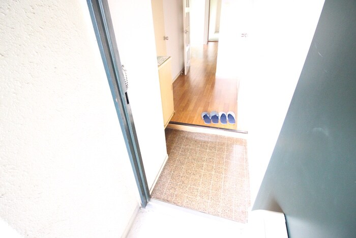 物件内観写真7　(玄関)