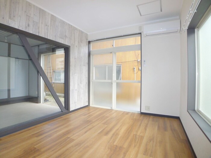 物件内観写真10　(居室)