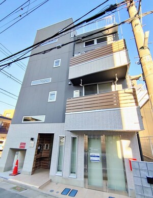 Salarisa外観写真