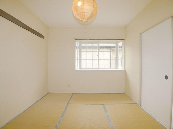 物件内観写真10　(室内からの展望)