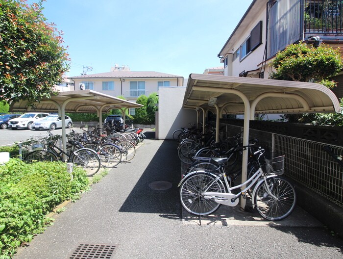 物件外観写真6　(駐輪場)