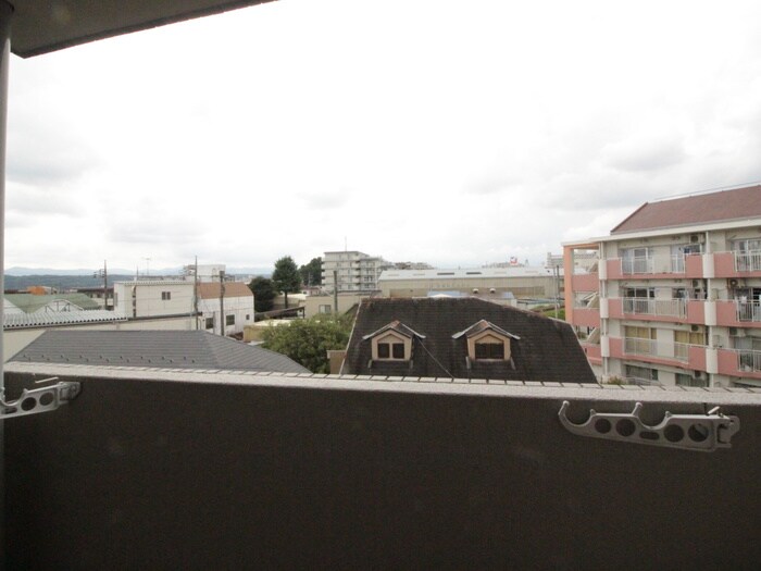 物件内観写真16　(室内からの展望)