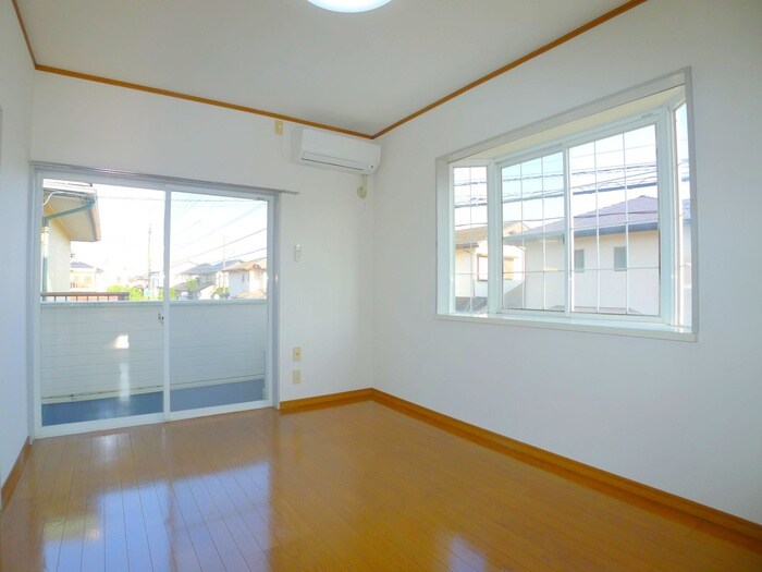 物件内観写真12　(室内からの展望)