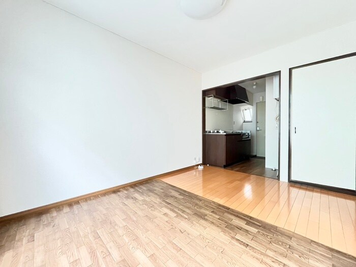 物件内観写真9　(居室)