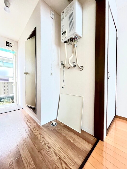 物件内観写真15　(洗濯機置場)