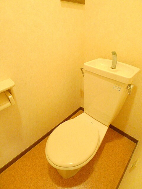 物件内観写真12　(トイレ)