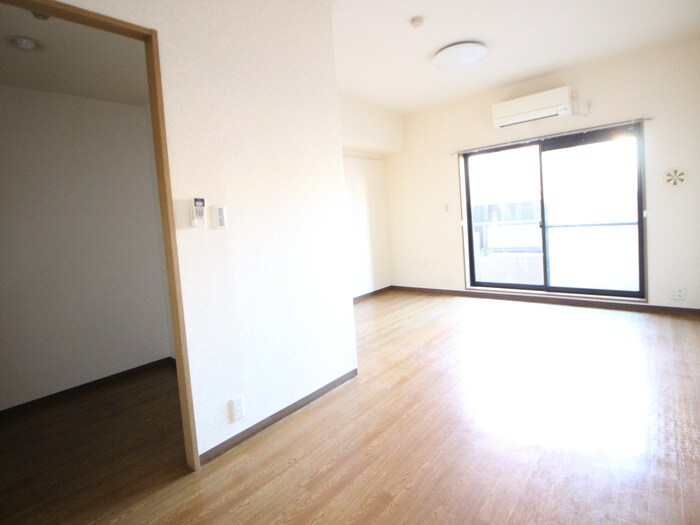 物件内観写真16　(居室)