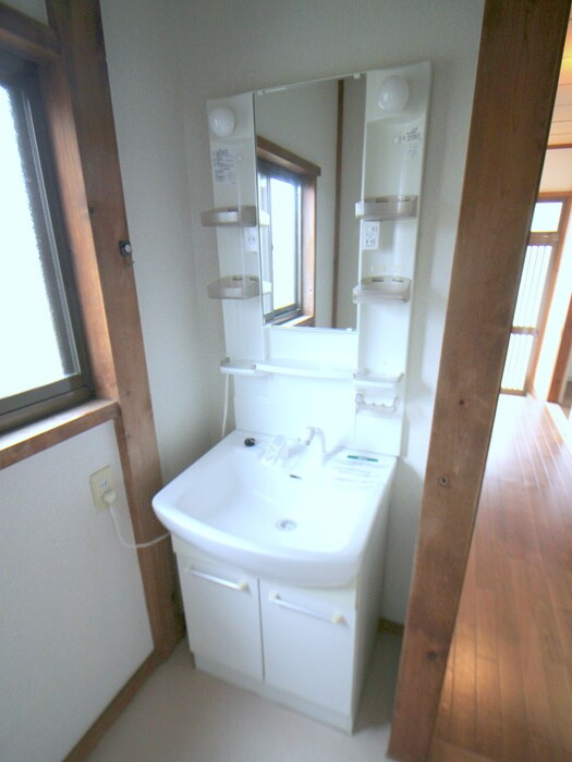 物件内観写真12　(洗面)