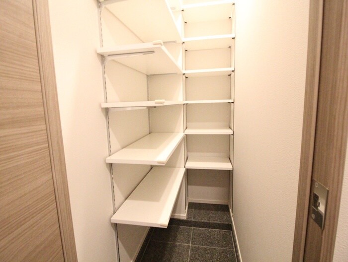物件内観写真18　(靴箱)