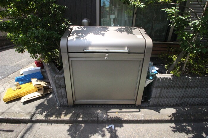 物件外観写真4　(建物設備)