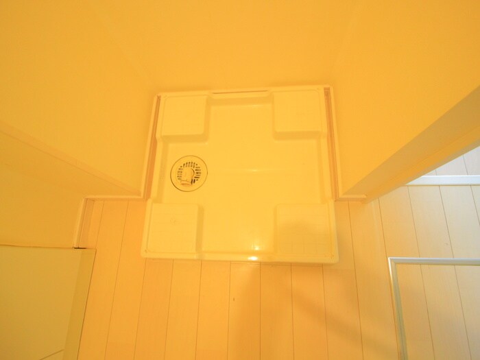 物件内観写真16　(洗濯機置場)