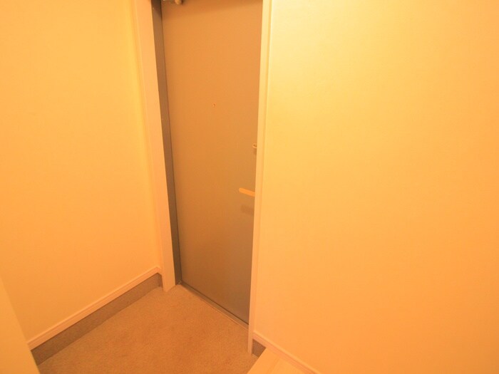 物件内観写真17　(玄関)